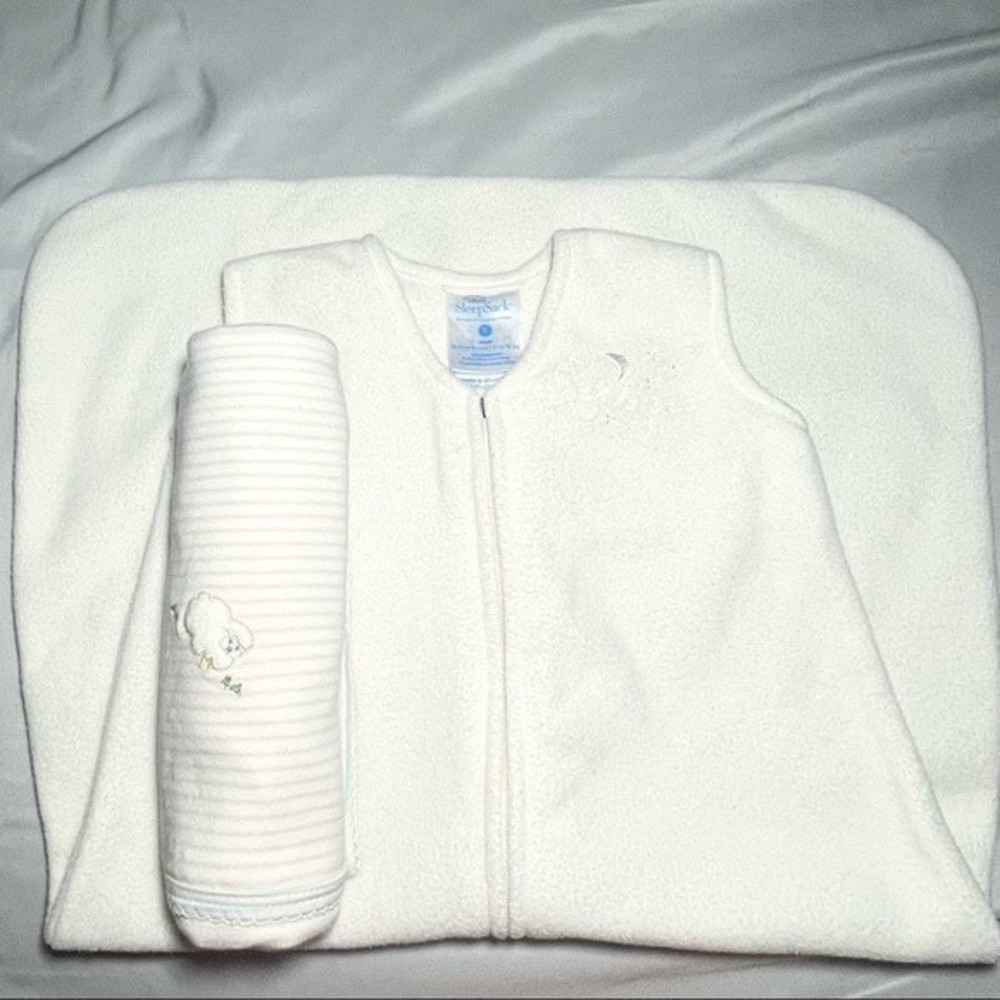 Kissy Kissy & Halo Sleep Sack Size Small BABY LAMB BLANET FLEECE SLEEP SACK